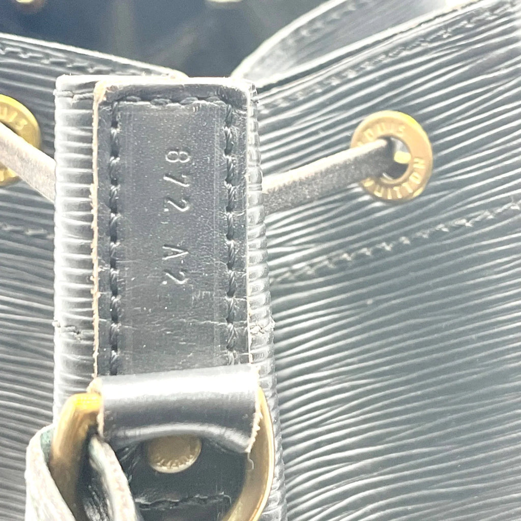 Louis Vuitton Grand Noe Épi Black